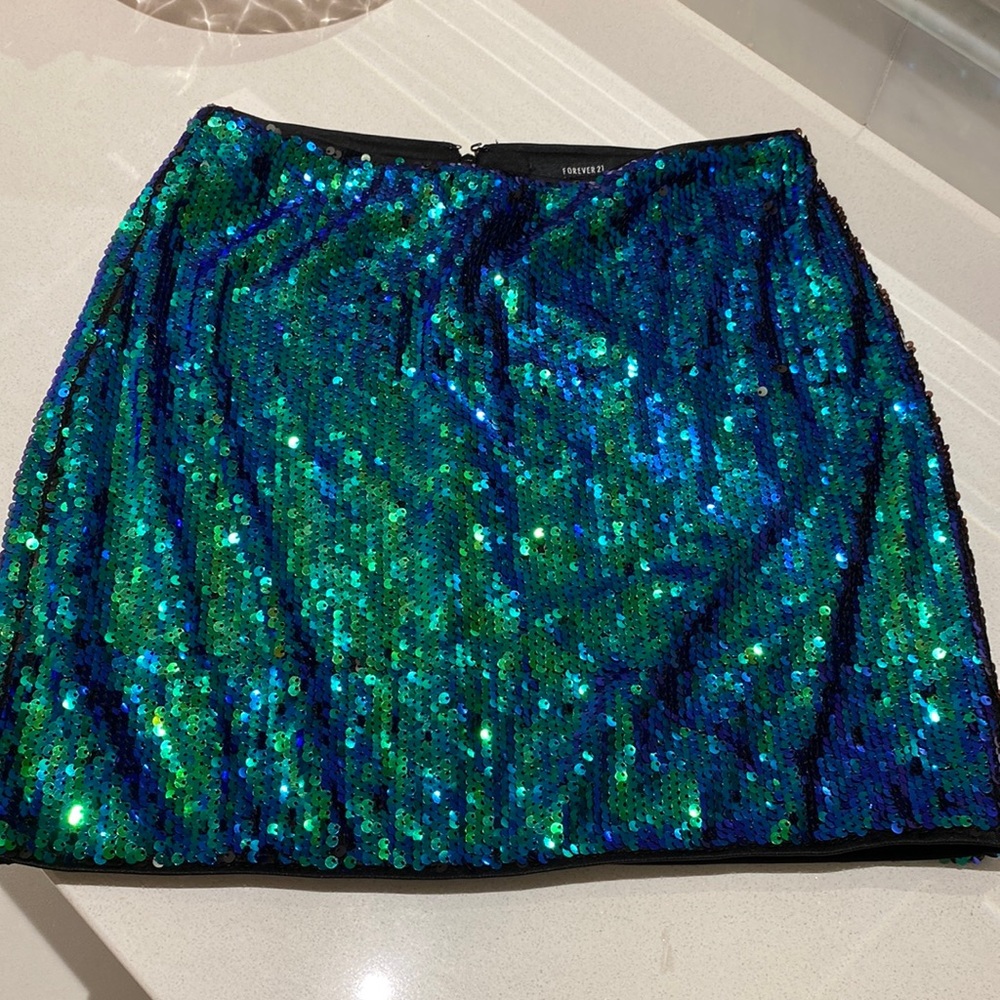 NWOT Forever 21 glitter skirt